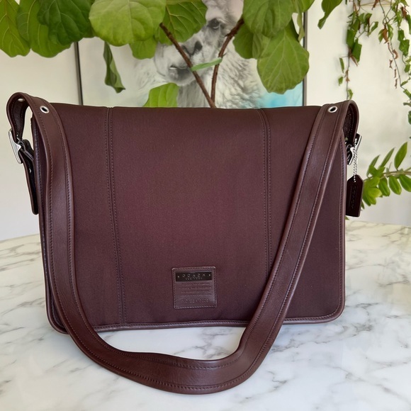 COACH Vintage Neo Mail Bag 6208 Neoprene Leather Mahogany Messenger Crossbody - Picture 1 of 16